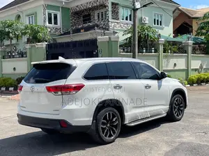 Highlander 2016 for Rent in Ibadan
