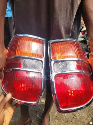 Rearlight Rav4 2003