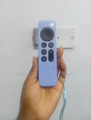 Apple Tv Wi-Fi (3rd Generation) + Siri Remote + Power