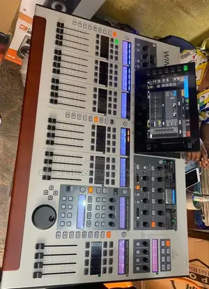 Wing 32 Digital Mixer