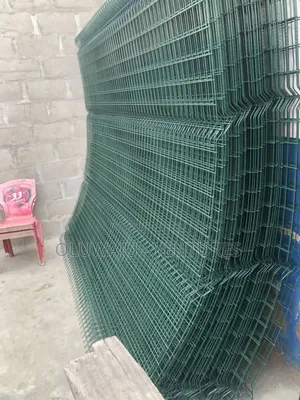 Panel Mesh 2”X4”
Length: 2.4m X 2.7m
(Green and Black 1 Pole / 1 Mesh