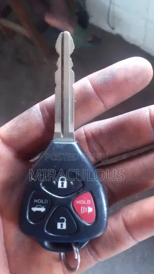 Car Key  Toyota Camry and Toyota Venzer2007,2010 Model