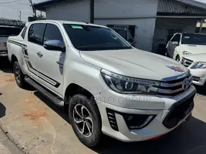 Toyota Hilux Rugged X 4x4 2019 White