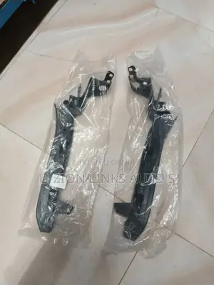 Front Bumper Clips/Hanger Porsche Cayenne 2008-2013