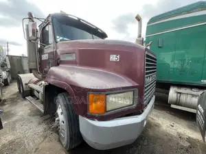 Tractor Mack