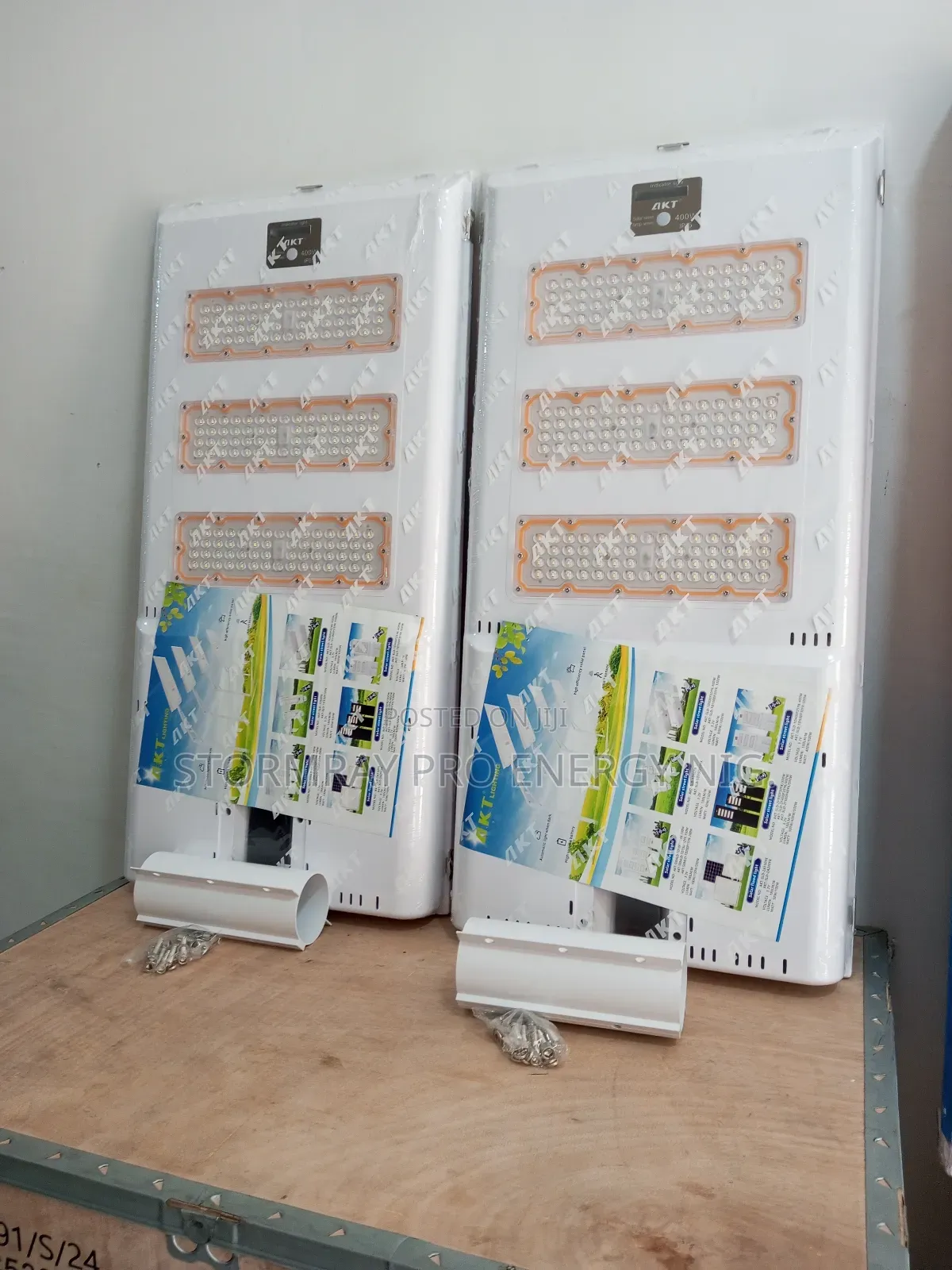 400w  Akt Solar Lights