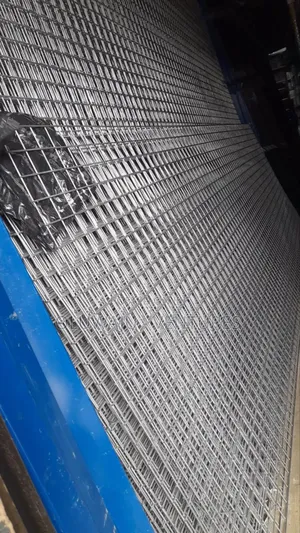 Galvanized Mesh 2” X 2” 4ftx12ft
(
3mm Is / 4mm Is 30,000 ).