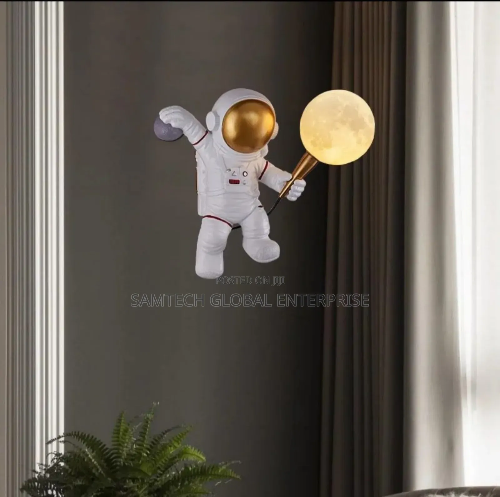 Astronaut Table Lamp