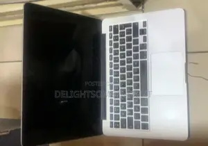 Laptop Apple MacBook Pro 2015 8GB Intel Core i5 SSD 500GB
