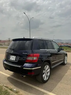 Mercedes-Benz GLK-Class 2010 Blue