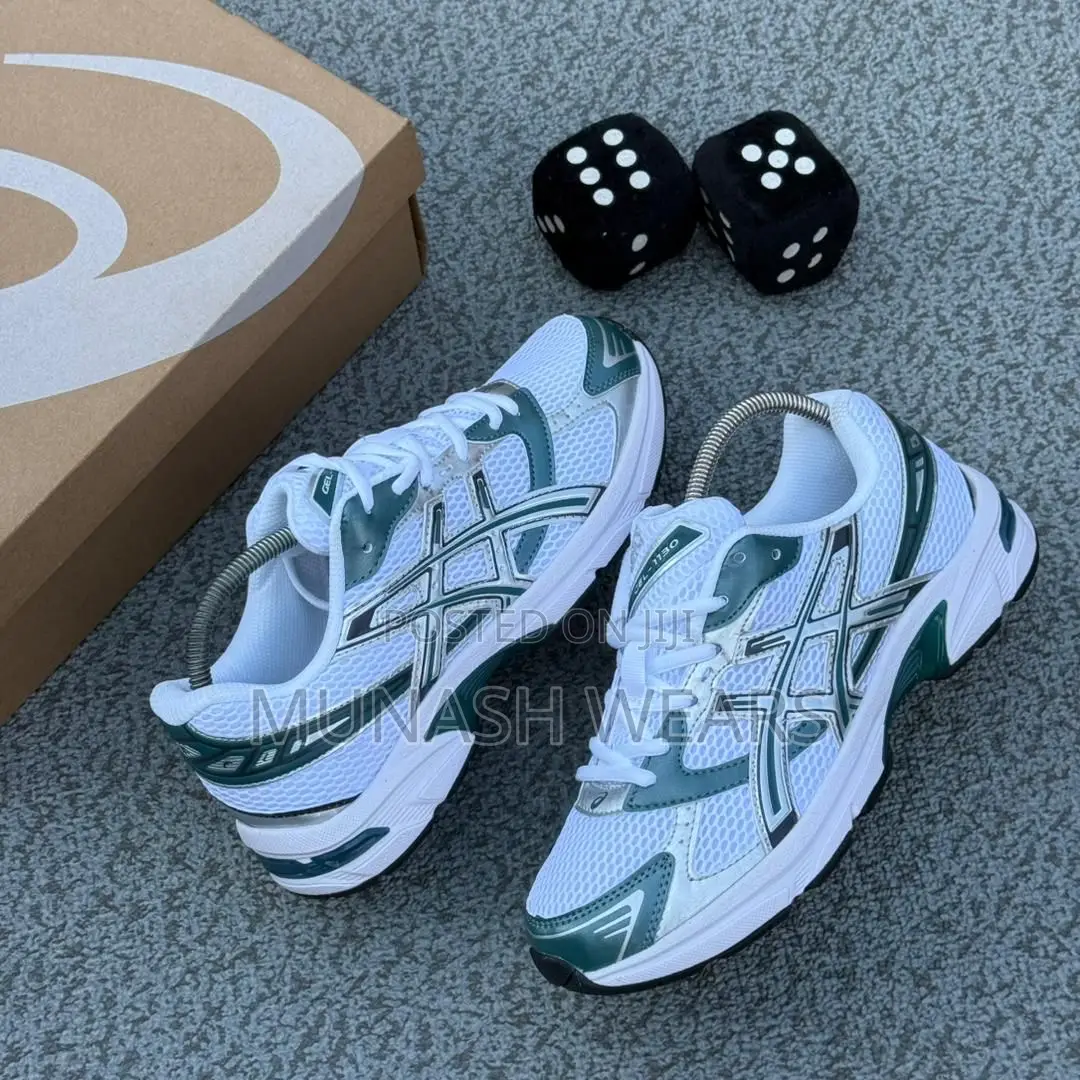 Asics Sneakers 40-46 Available