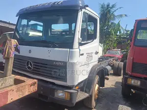 Mercedes Benz 1320 Chassis Truck With Helper Springs (Big Axle)