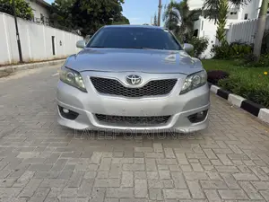 Toyota Camry SE 4dr Sedan (2.5L 4cyl 6AM) 2010 Silver