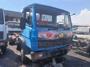 Mercedes Benz 814 Cap and Chassis Truck 7tons