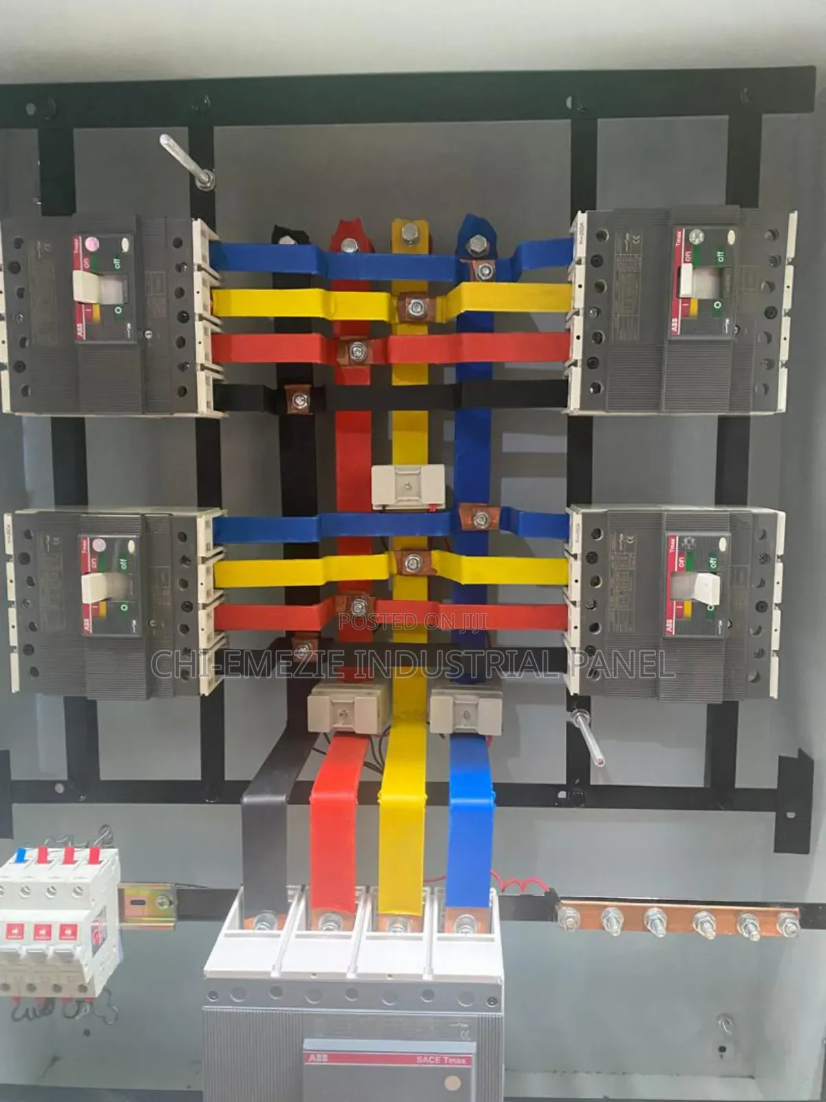 Lv Panel 400amps Incomer 250amps 4 Outgoing