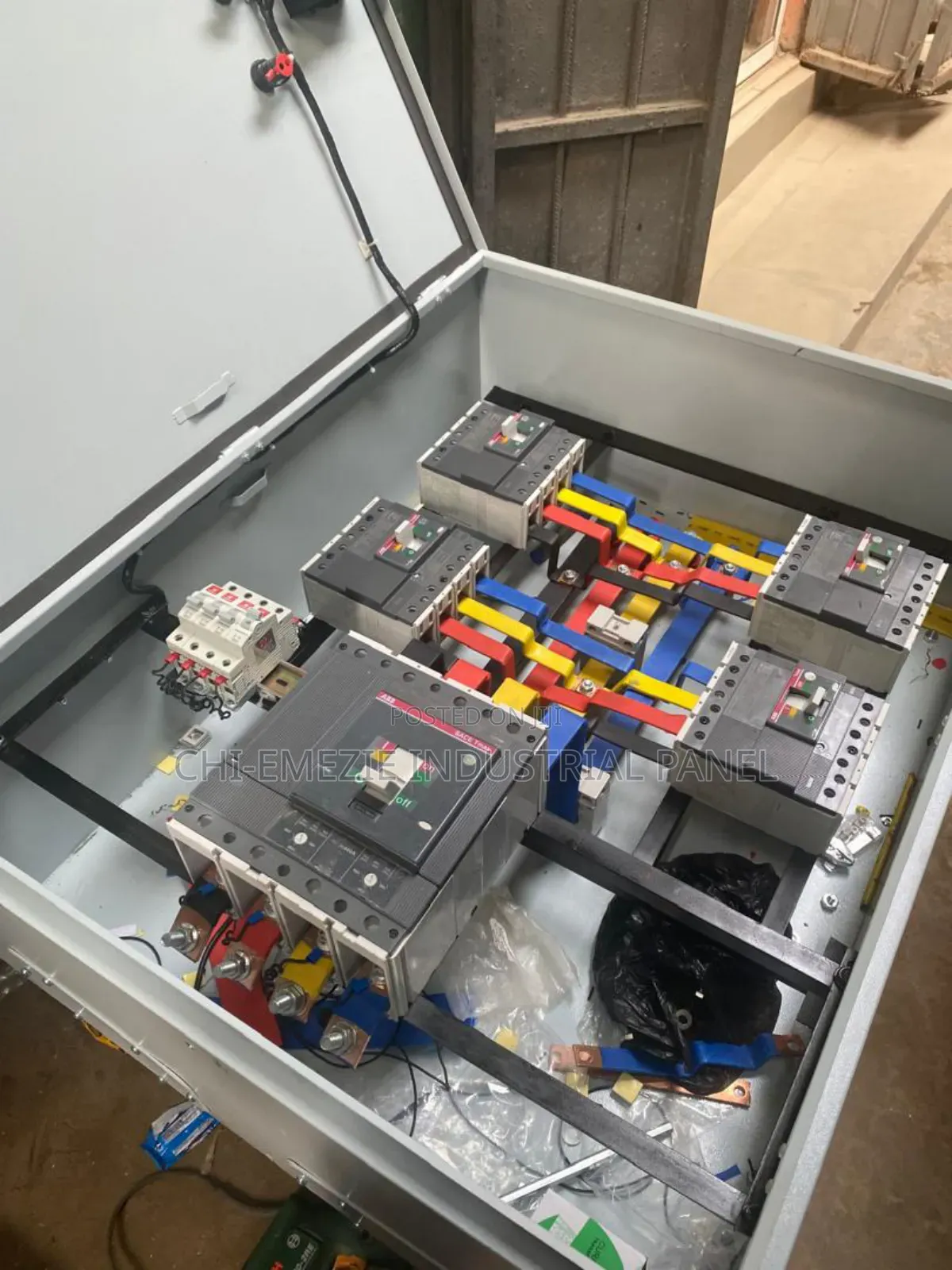 Lv Panel 400amps Incomer 250amps 4 Outgoing