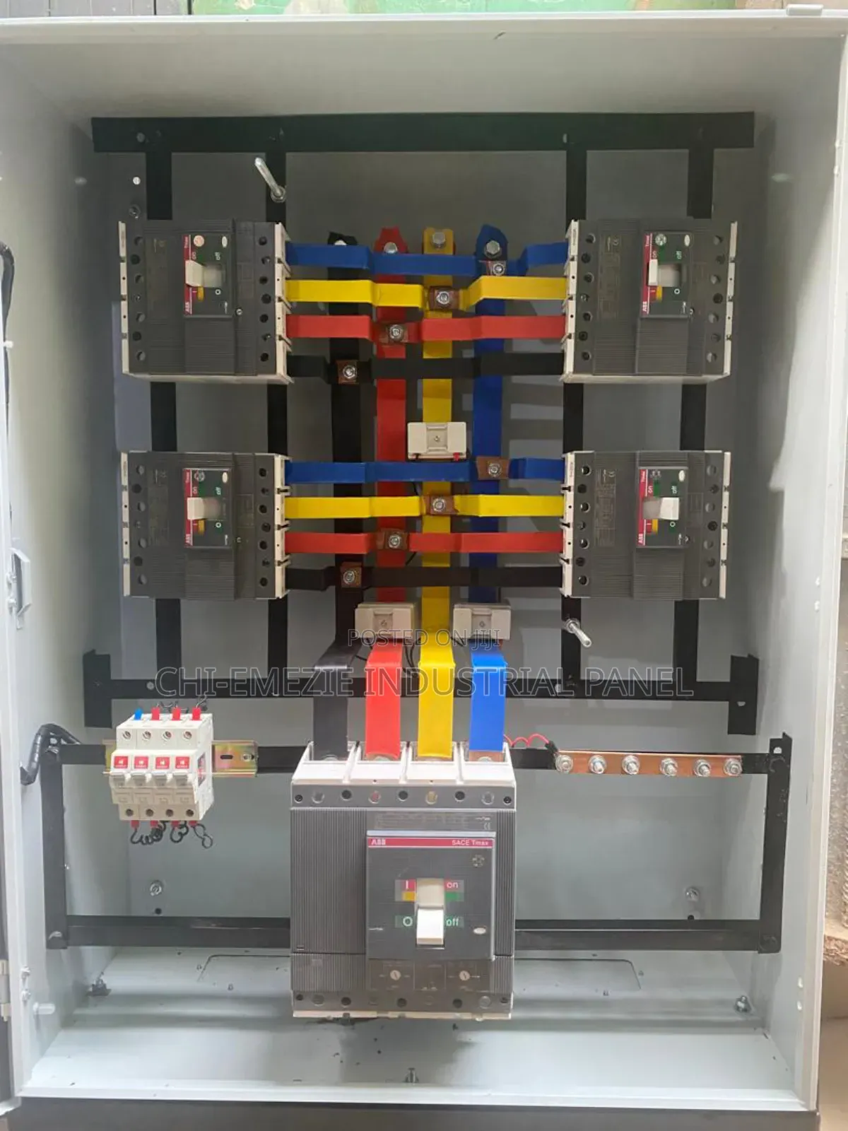 Lv Panel 400amps Incomer 250amps 4 Outgoing