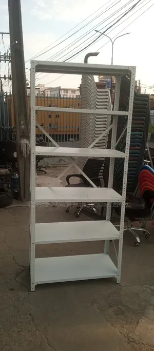 Bookshelf With 5 Layers