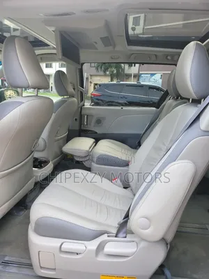 Toyota Sienna Limited 7 Passenger 2011 Gray