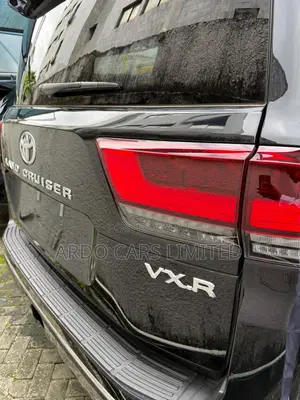 New Toyota Land Cruiser LC300 2025 Black