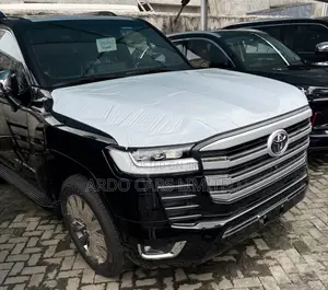 New Toyota Land Cruiser LC300 2025 Black