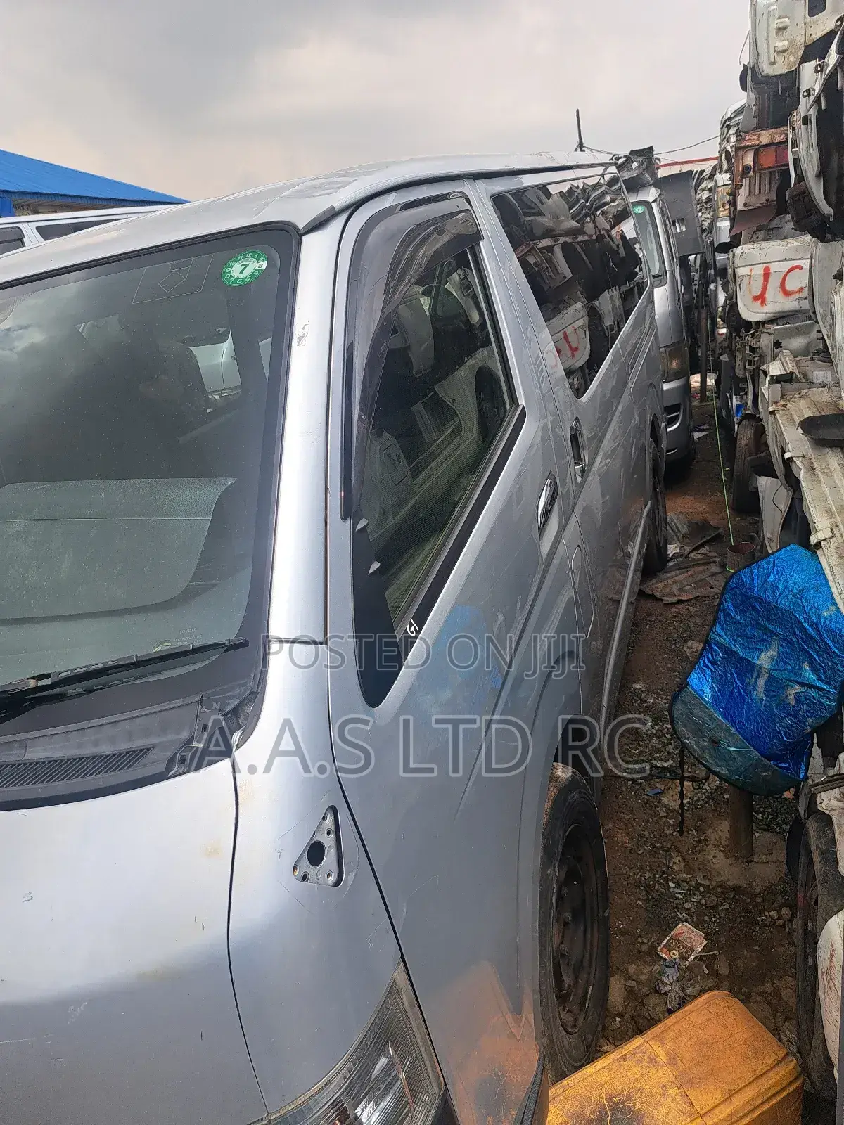 Toyota HiAce 2014 Silver