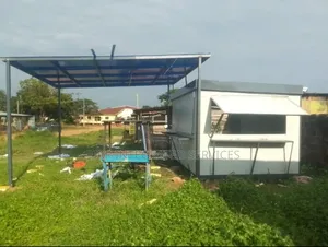 Shed Fabrication And Food Stand