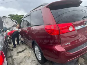 Toyota Sienna Limited 7 Passenger 2010 Red
