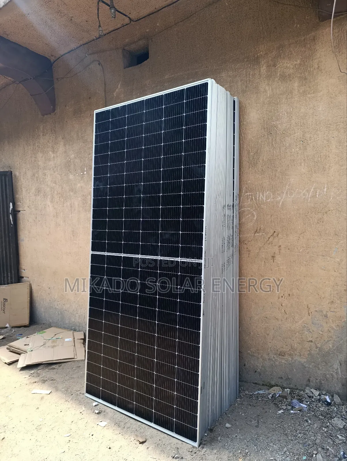 690w Bifacial Grade a Solar Panel