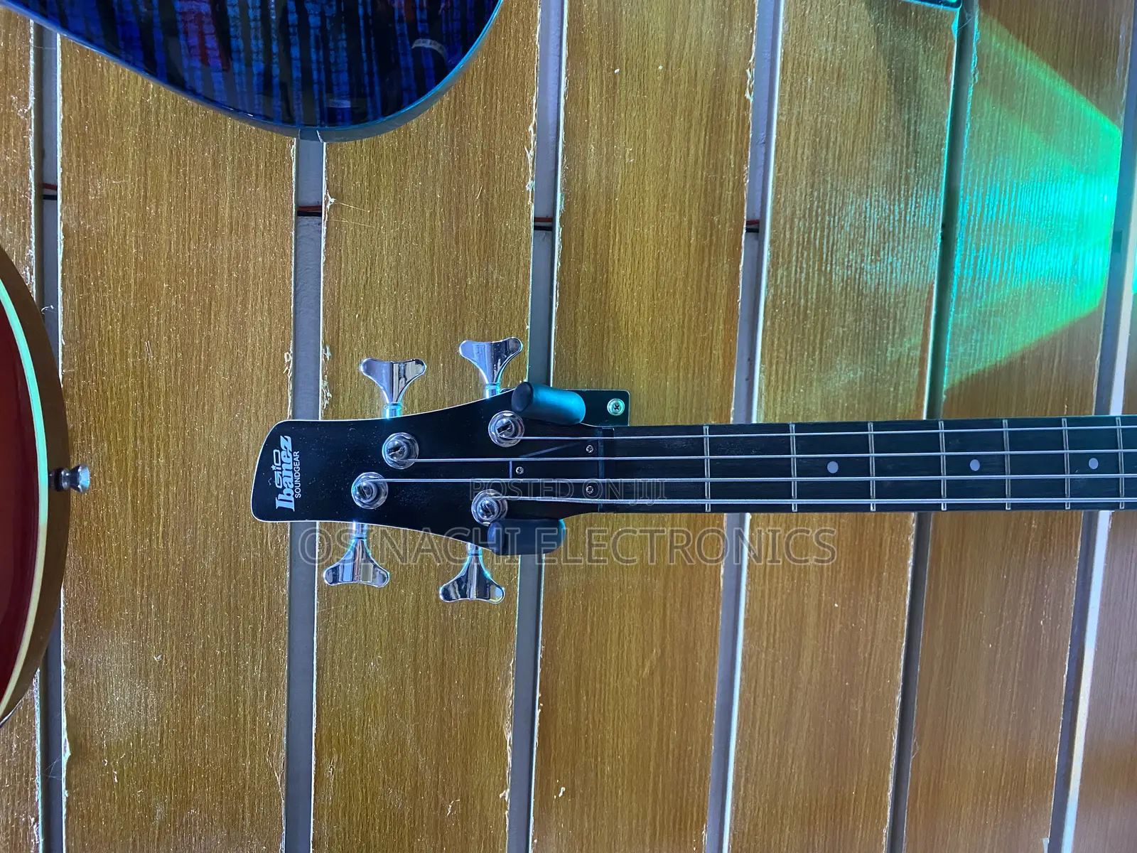 4 Strings Bass Guitar