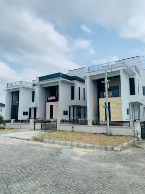 7bdrm Mansion in Victory Park Estate, Osapa london for sale
