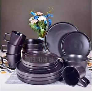 Set of Plate
