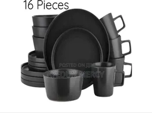 Set of Plate