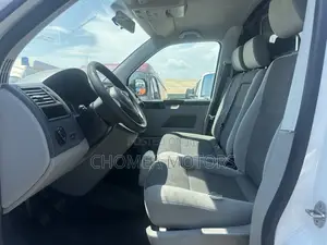 Volkswagen Transporter 2010 White