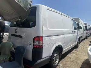 Volkswagen Transporter 2010 White