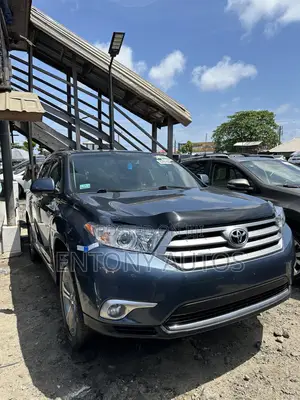 Toyota Highlander Limited 3.5l 4WD 2013 Blue
