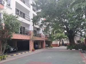 3bdrm Block of Flats in Parkview Estate for rent