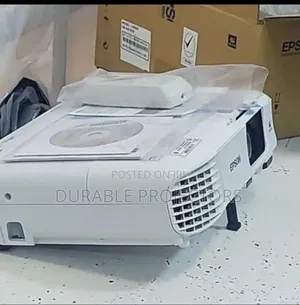 Brand New Epson Eb-X39 3500 Lumens High Quality Display Lekki ,Abuja