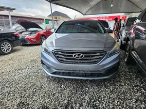 Hyundai Sonata SE 4dr Sedan (2.4L 4cyl 6A) 2015 Gray