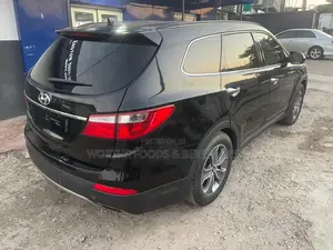 Hyundai Santa Fe SE AWD 2016 Black