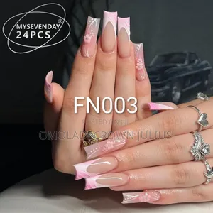 Press-on Nails/False Nails