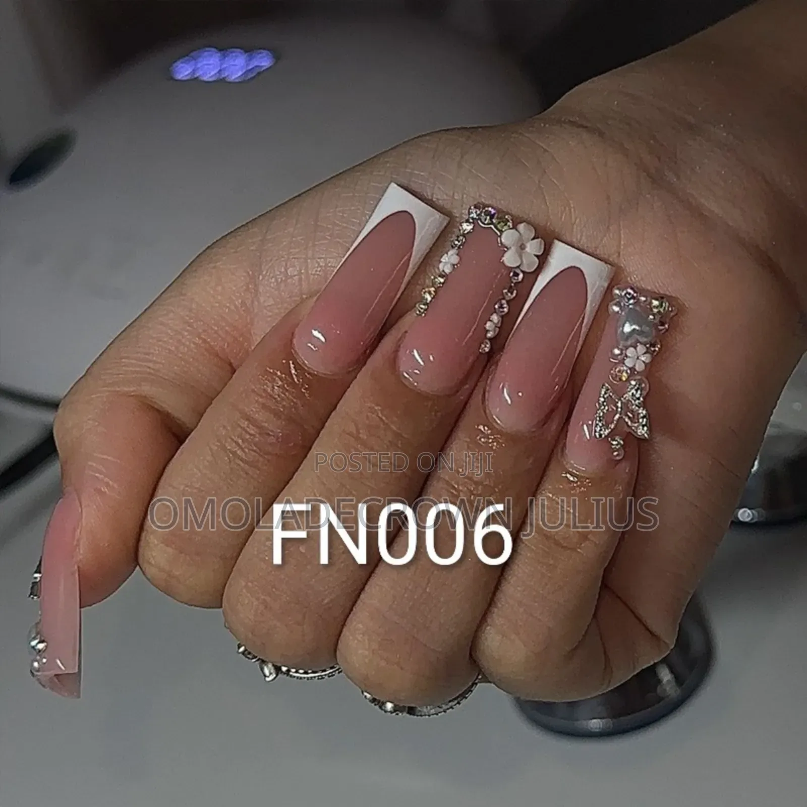 Press-on Nails/False Nails