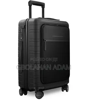 M5 Cabine Essential Luggage