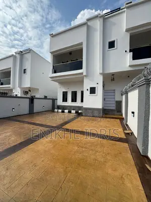 4bdrm Duplex in Lugbe District for sale