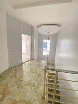 1bdrm Apartment in Chevron for rent
