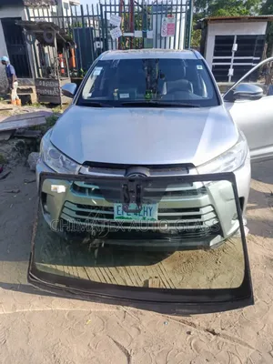 Toyota Highlander 2017 Windscreen Glass Available