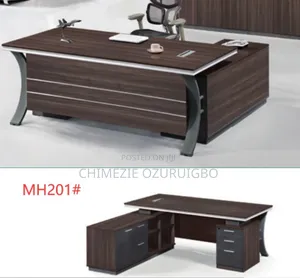 Front and Back View of 1.6 Meters Brown Office Table