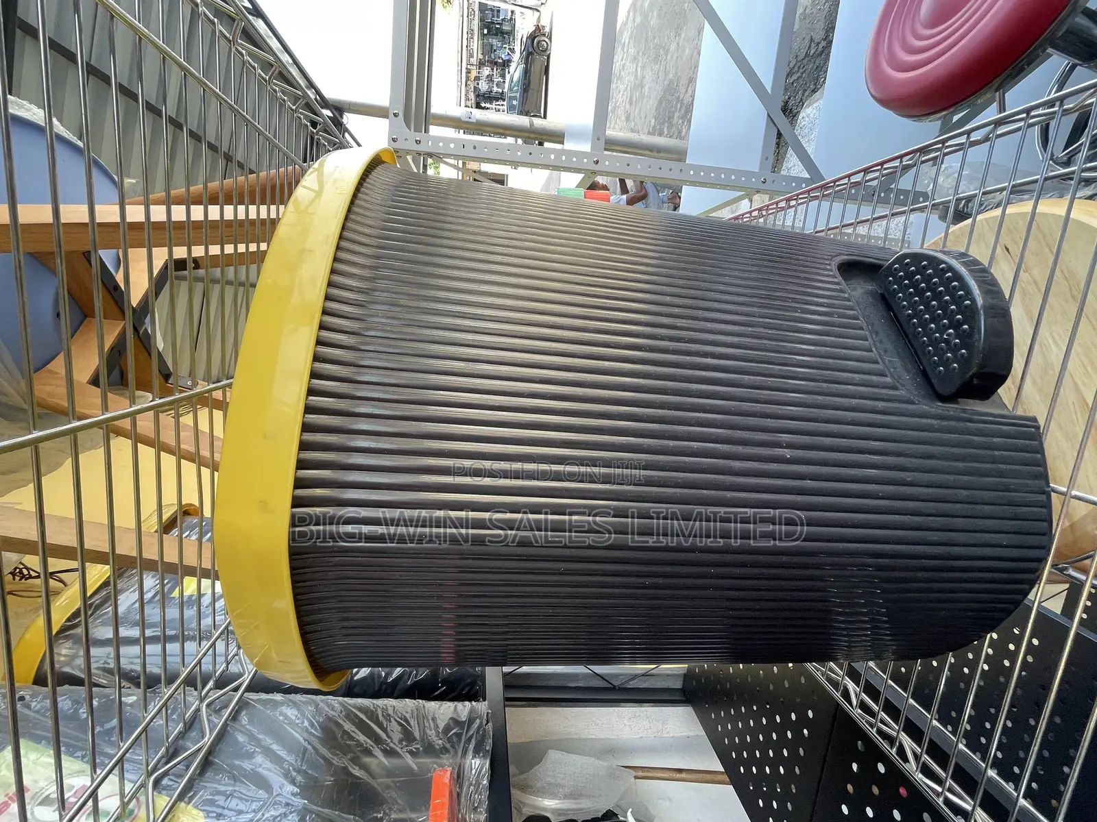Waste Bin With Pedal