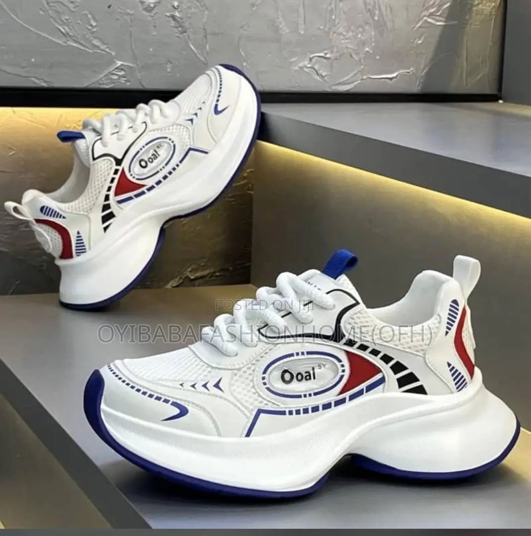 Ooia / Louis Vuitton Sneakers