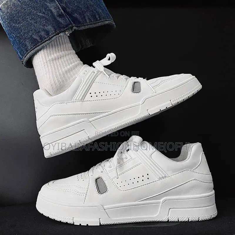 Ooia / Louis Vuitton Sneakers
